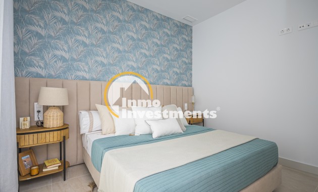 Obra nueva - Chalet adosado - Torrevieja