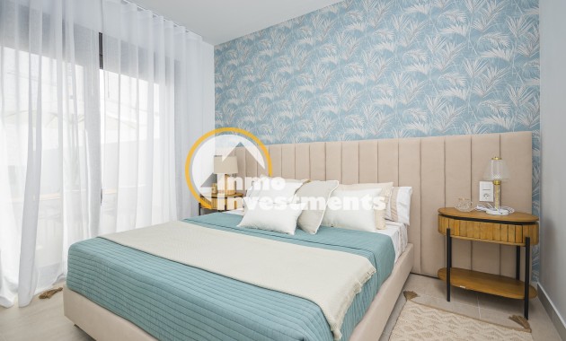 Obra nueva - Chalet adosado - Torrevieja