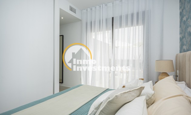 Obra nueva - Chalet adosado - Torrevieja
