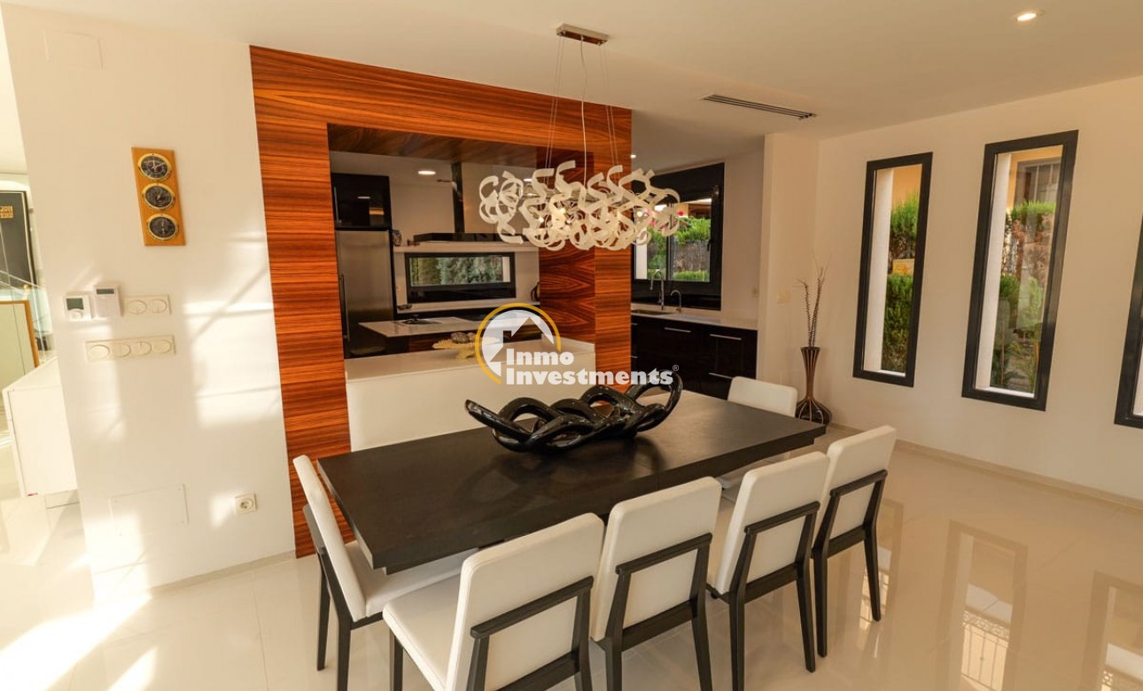 Obra nueva - Chalet independiente - Torrevieja