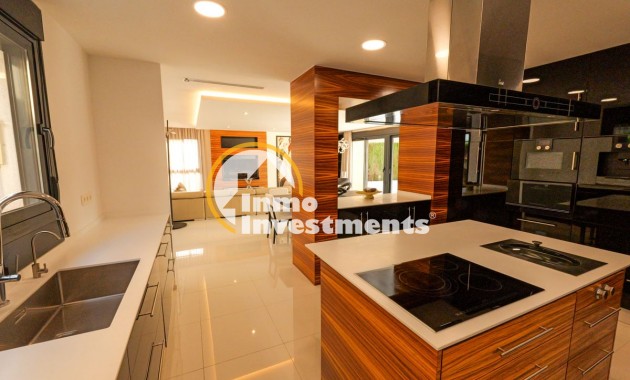 Obra nueva - Chalet independiente - Torrevieja
