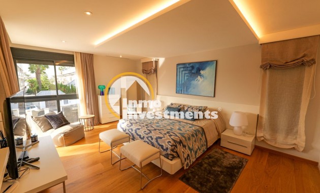 Obra nueva - Chalet independiente - Torrevieja