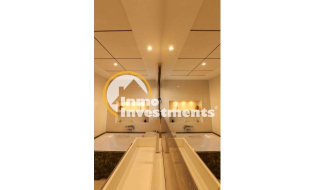 Obra nueva - Chalet independiente - Torrevieja