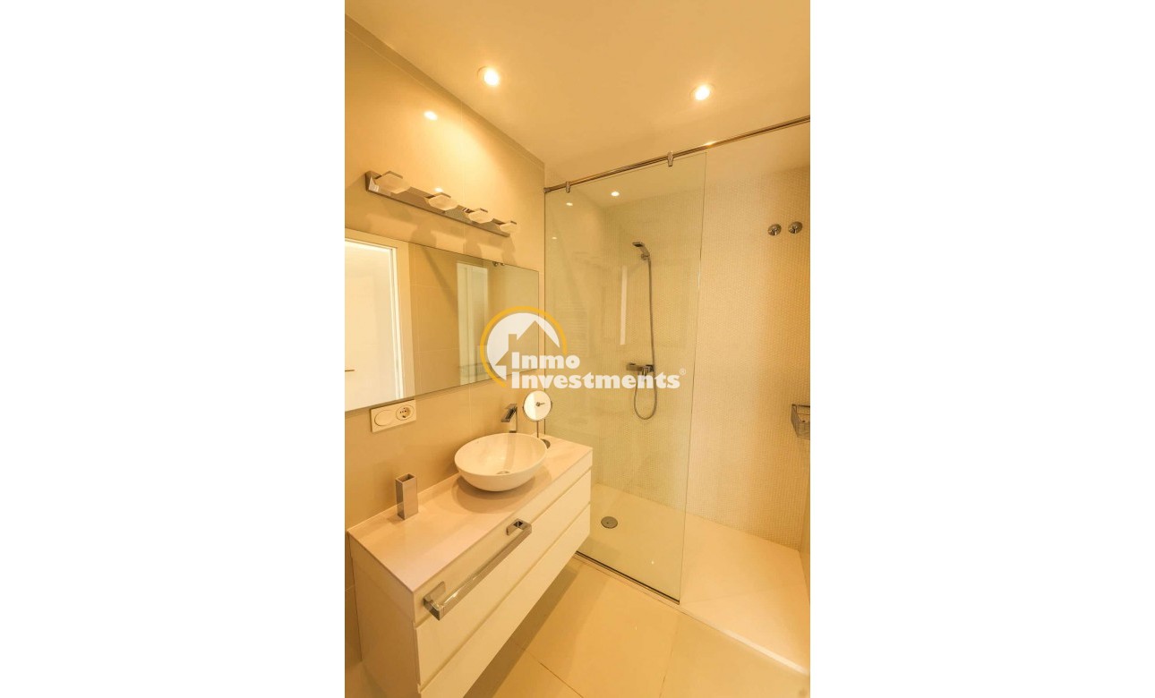 Obra nueva - Chalet independiente - Torrevieja