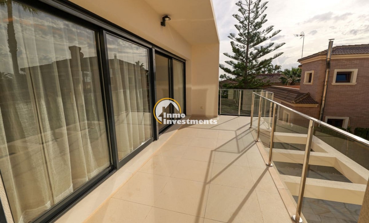 Obra nueva - Chalet independiente - Torrevieja
