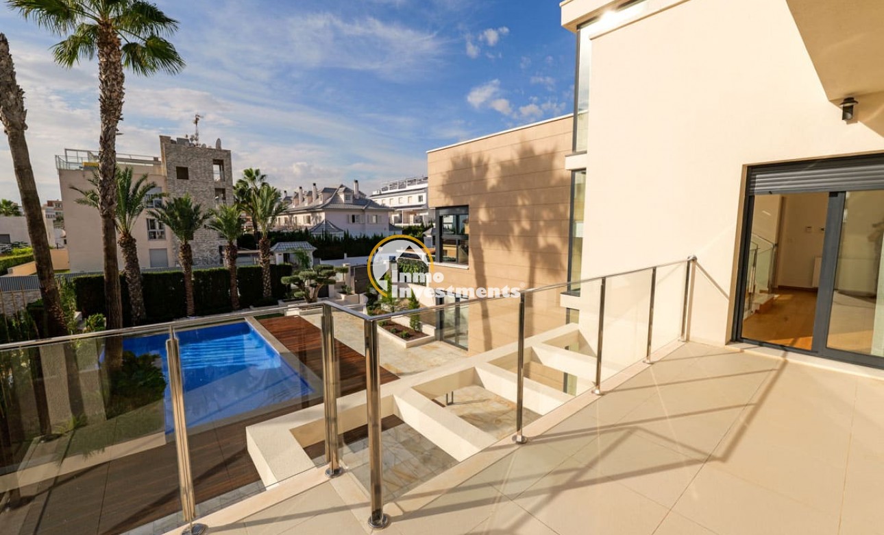 Obra nueva - Chalet independiente - Torrevieja