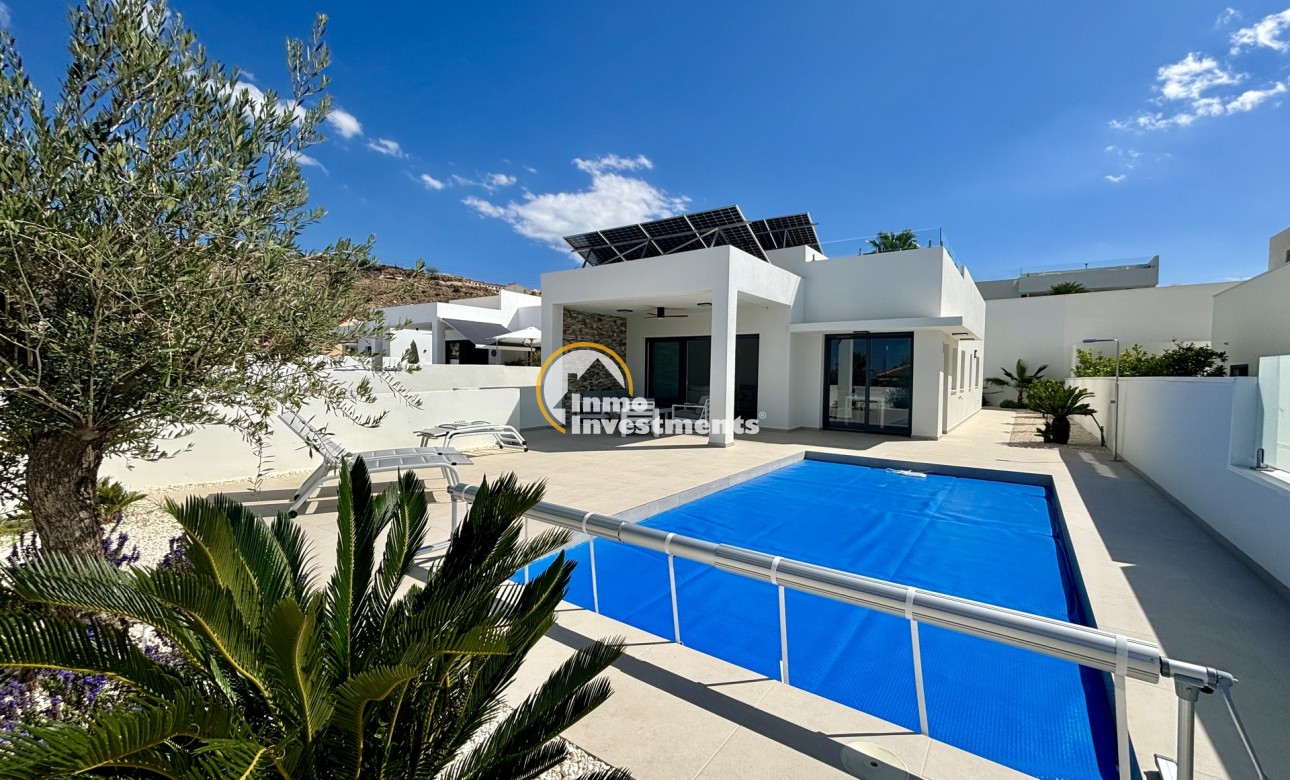 Obra nueva - Chalet independiente - Benijofar