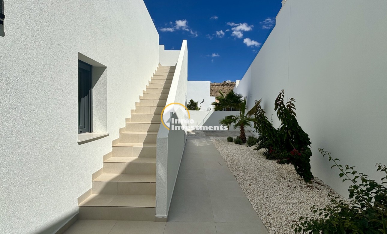 Obra nueva - Chalet independiente - Benijofar