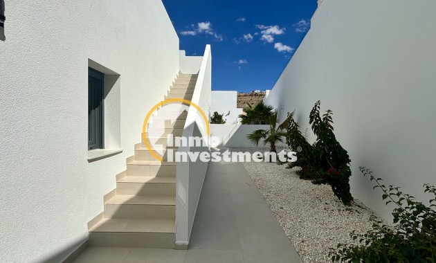 Obra nueva - Chalet independiente - Benijofar