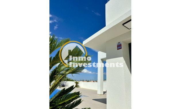 Obra nueva - Chalet independiente - Benijofar