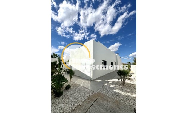 Obra nueva - Chalet independiente - Benijofar
