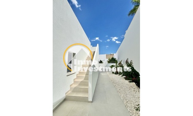 Obra nueva - Chalet independiente - Benijofar