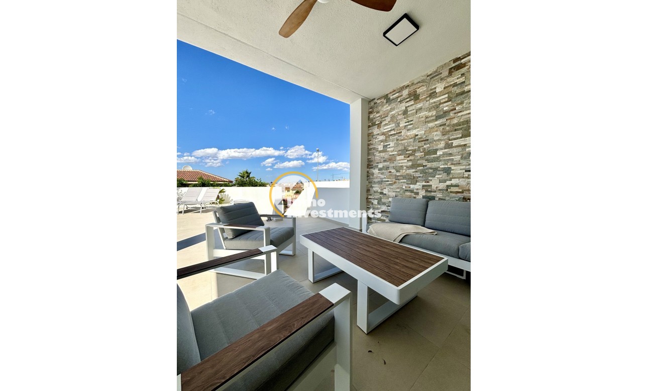 Obra nueva - Chalet independiente - Benijofar