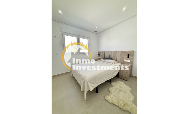 Obra nueva - Chalet independiente - Benijofar