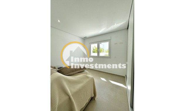 Obra nueva - Chalet independiente - Benijofar
