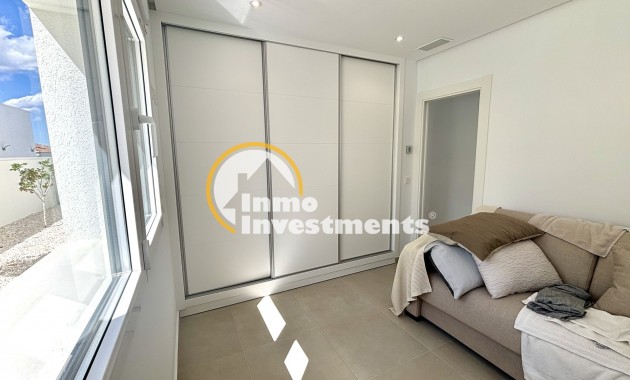 Obra nueva - Chalet independiente - Benijofar