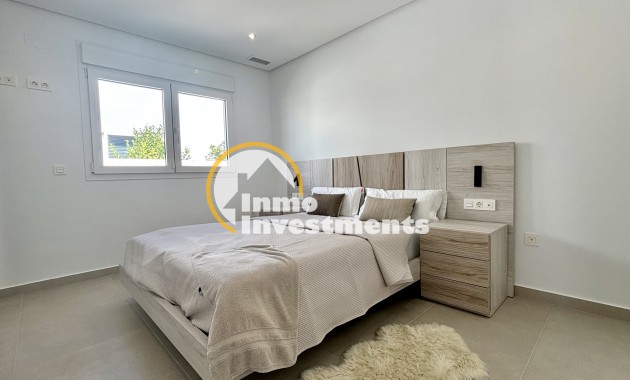 Obra nueva - Chalet independiente - Benijofar