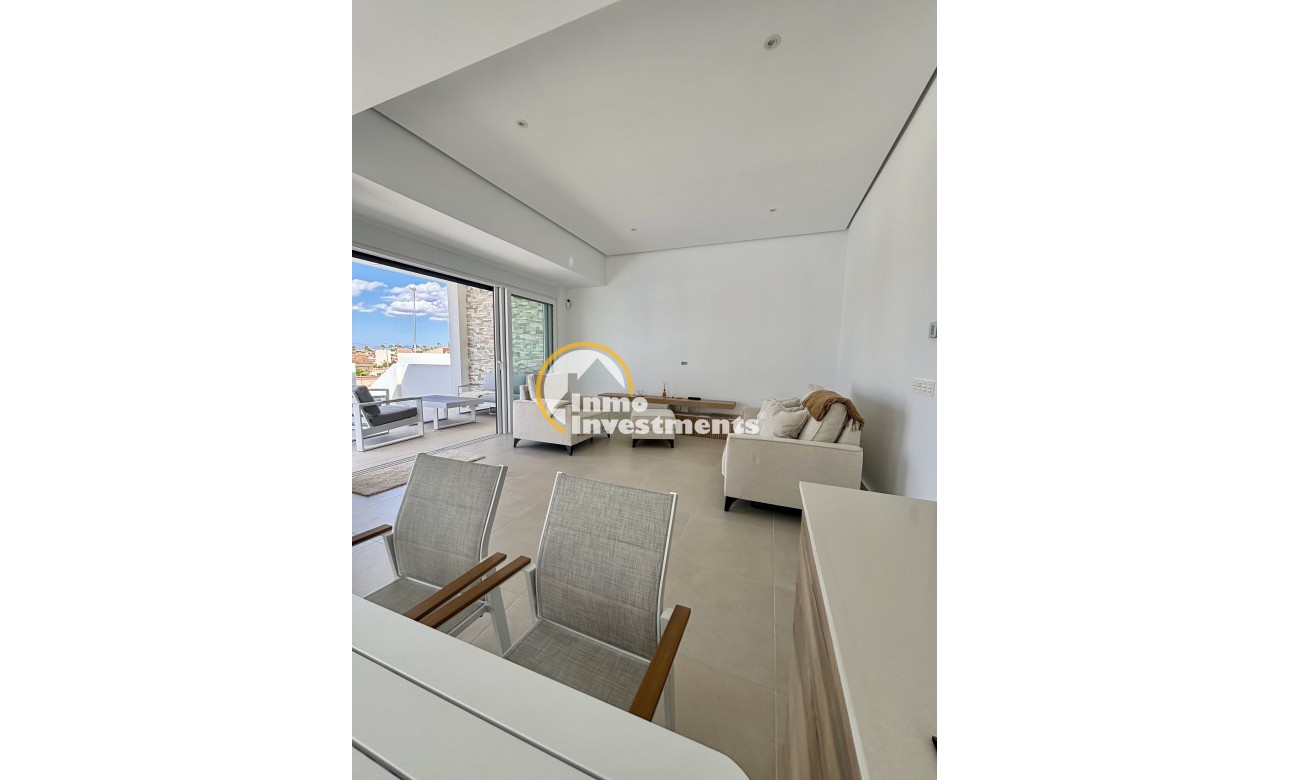 Obra nueva - Chalet independiente - Benijofar
