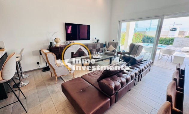 Resale - Villa - Algorfa - La Finca