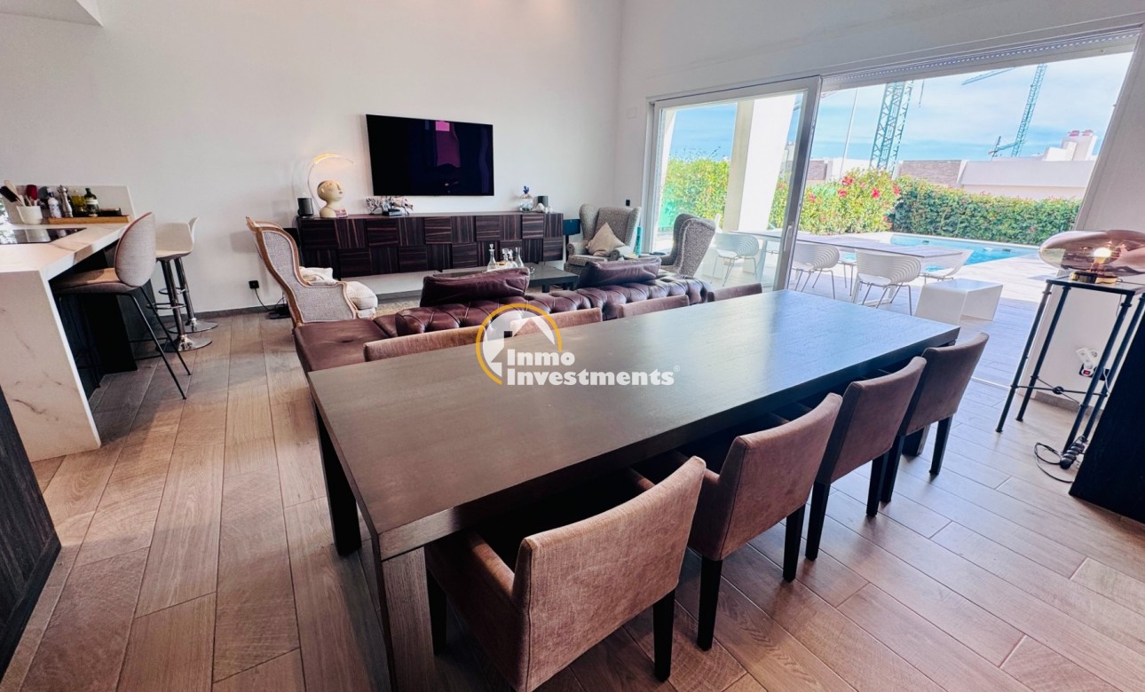Resale - Villa - Algorfa - La Finca