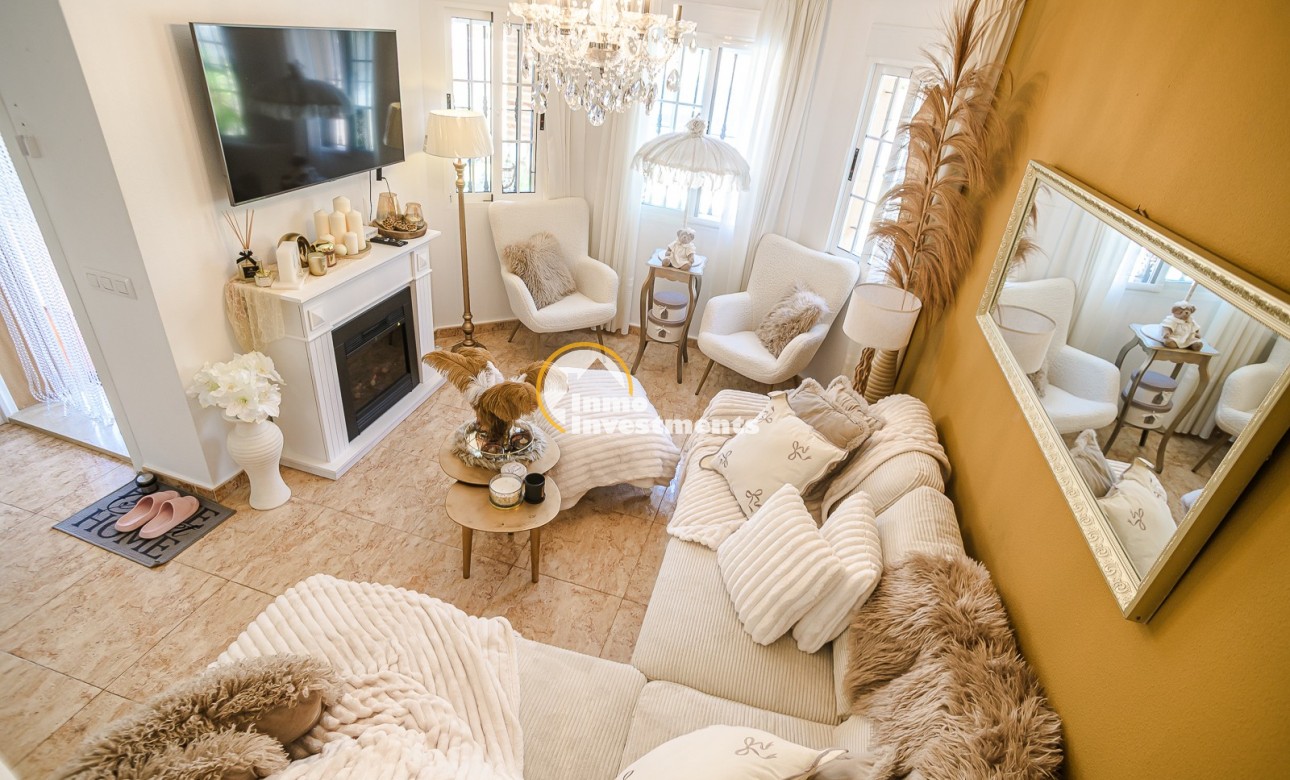 Bestaande bouw - Villa - El Raso