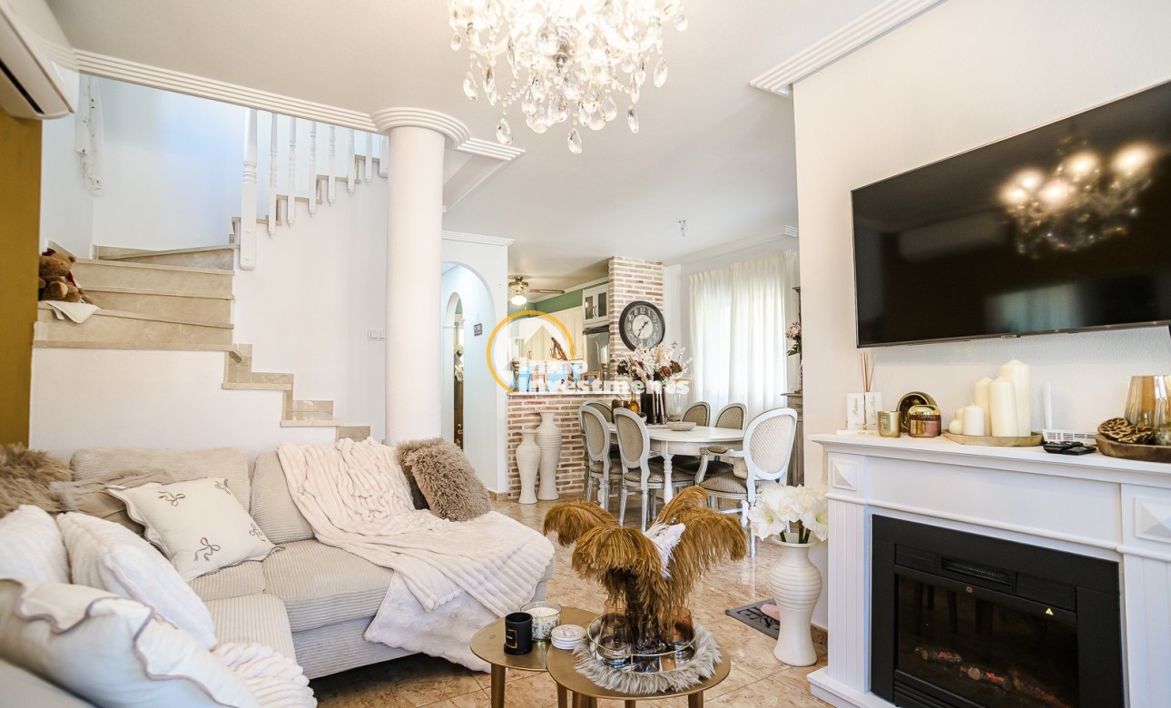 Bestaande bouw - Villa - El Raso