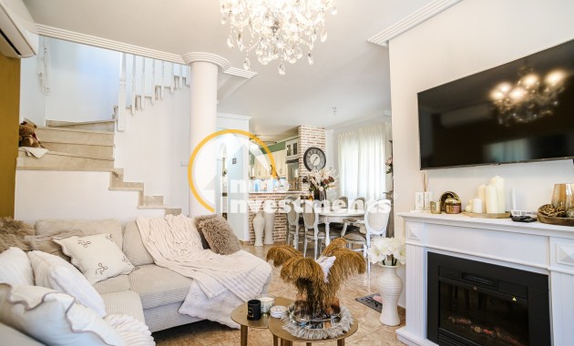 Bestaande bouw - Villa - El Raso