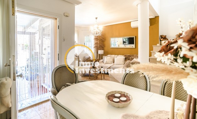 Bestaande bouw - Villa - El Raso