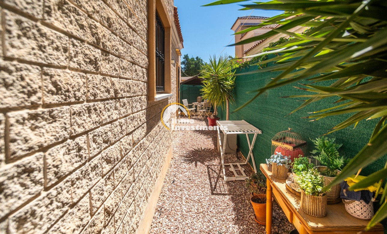 Bestaande bouw - Villa - El Raso