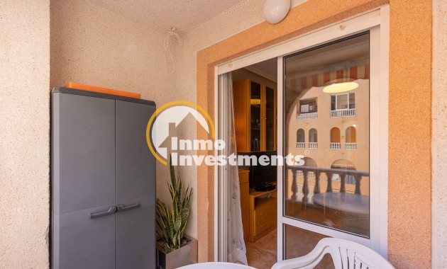 Resale - Apartment - Torrevieja - Habaneras