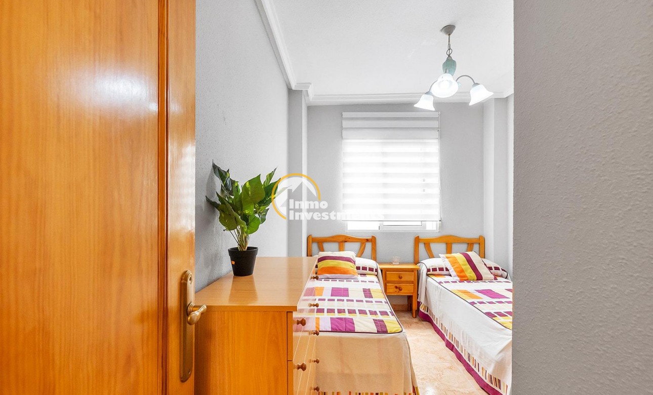 Resale - Apartment - Torrevieja - Habaneras