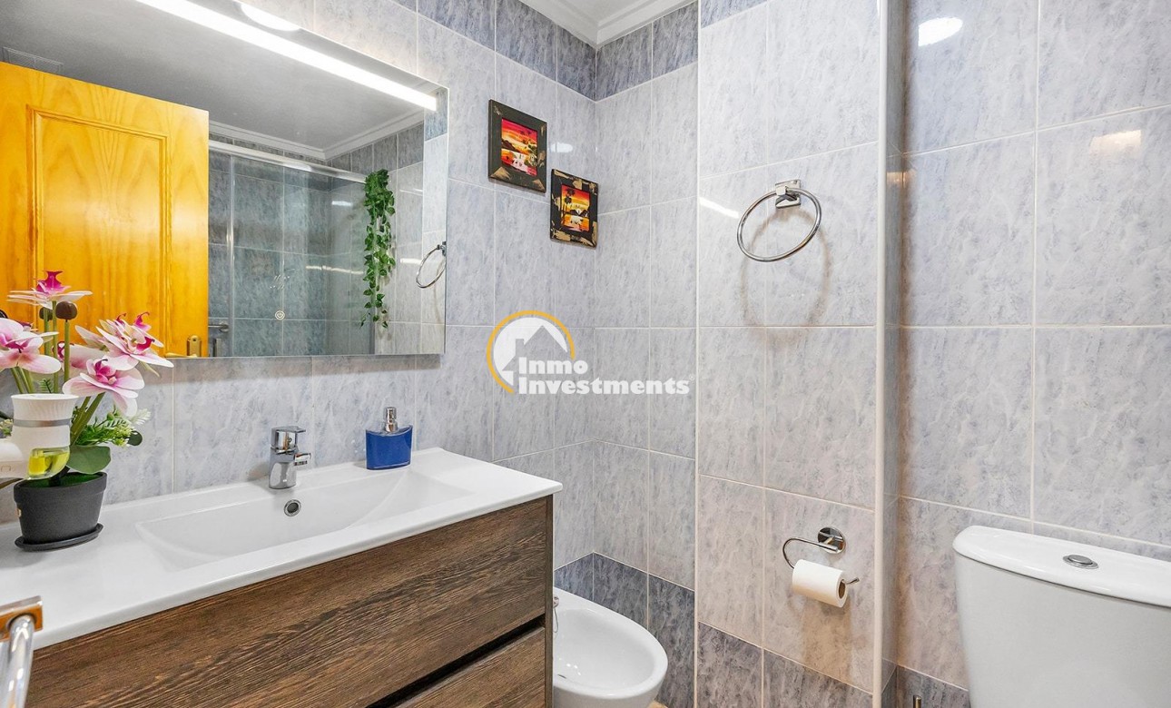 Resale - Apartment - Torrevieja - Habaneras
