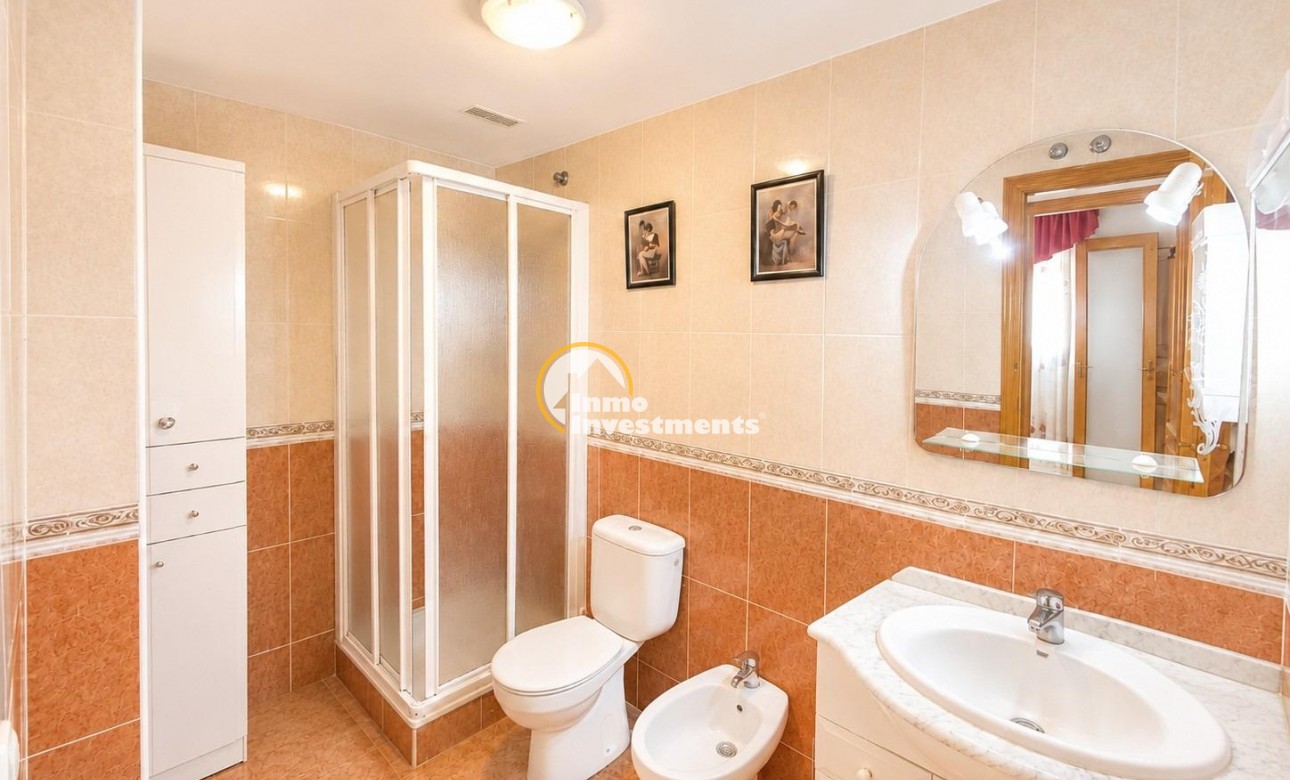 Gebrauchtimmobilien - Apartment - Torrevieja - Estacion de autobuses