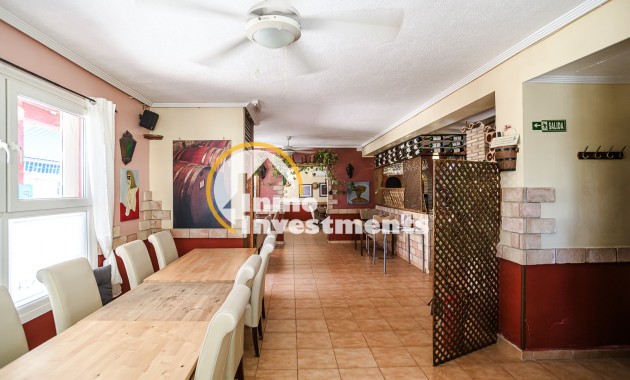 Bestaande bouw - Commercieel - Torrevieja - La Veleta