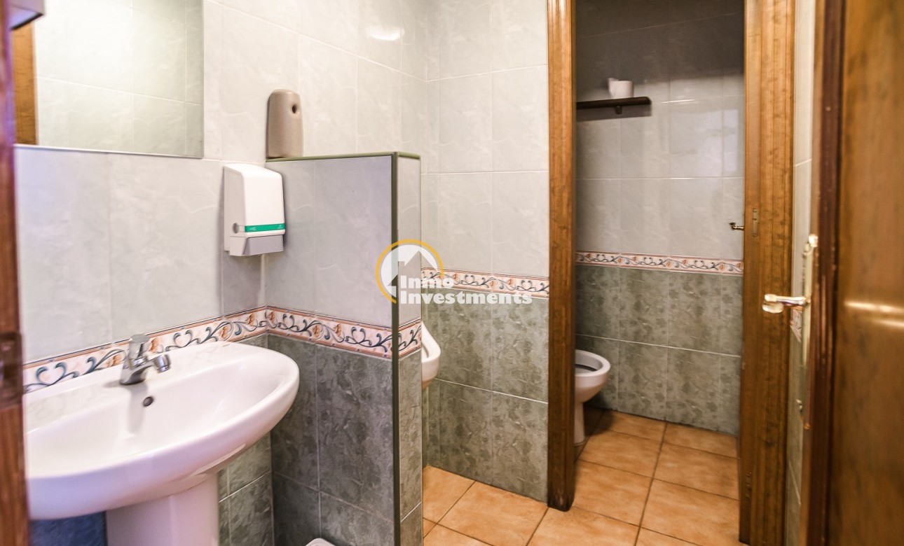 Bestaande bouw - Commercieel - Torrevieja - La Veleta