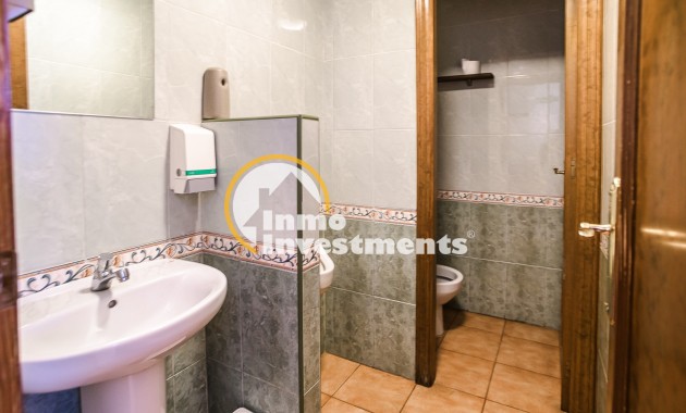Bestaande bouw - Commercieel - Torrevieja - La Veleta