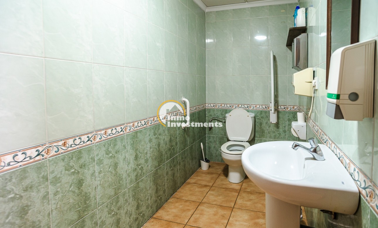 Bestaande bouw - Commercieel - Torrevieja - La Veleta