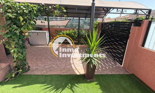 Resale - Villa - Los Montesinos - La Herrada