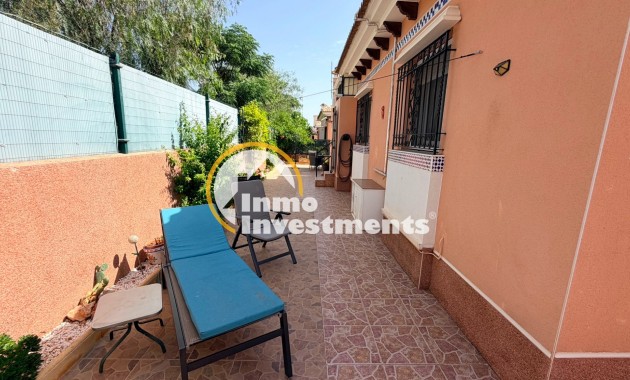Resale - Villa - Los Montesinos - La Herrada