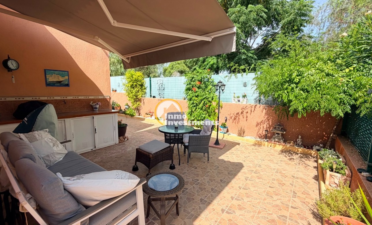 Resale - Villa - Los Montesinos - La Herrada