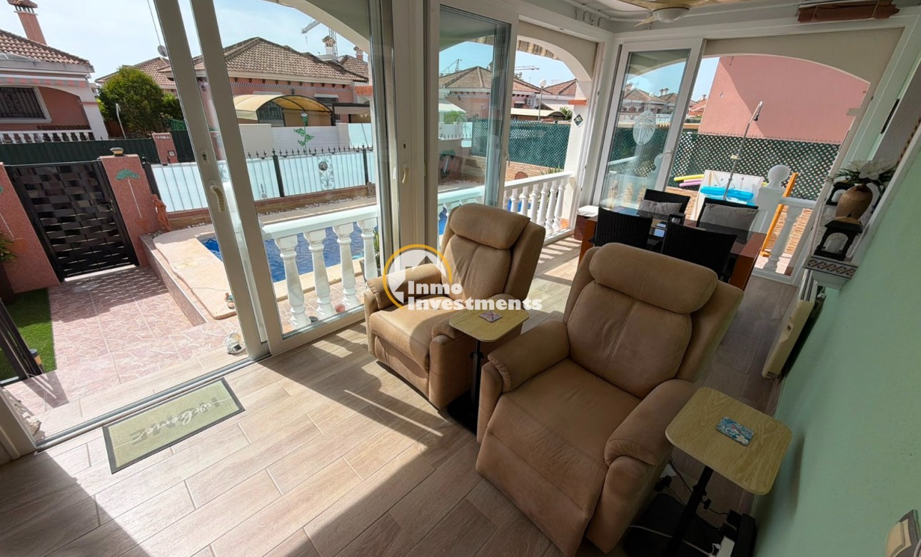 Resale - Villa - Los Montesinos - La Herrada