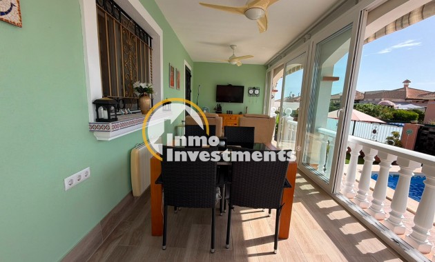 Resale - Villa - Los Montesinos - La Herrada