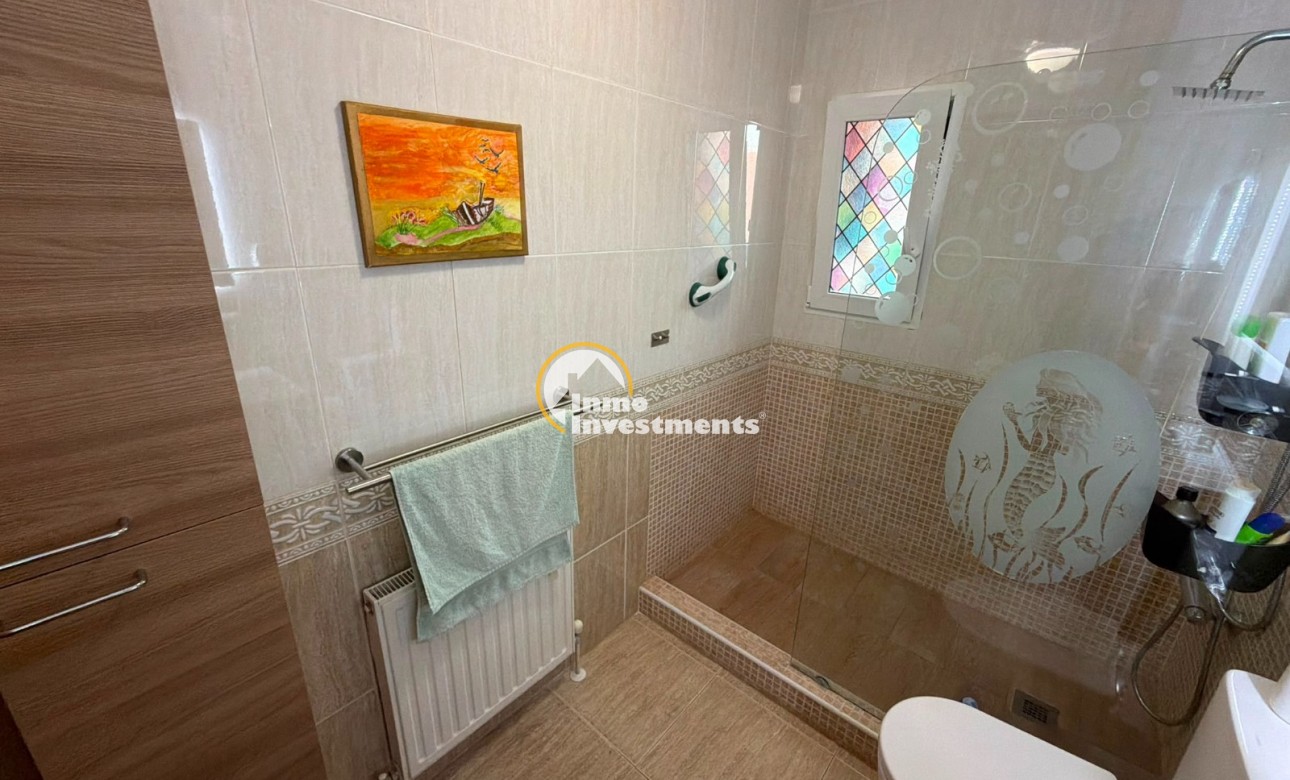 Resale - Villa - Los Montesinos - La Herrada