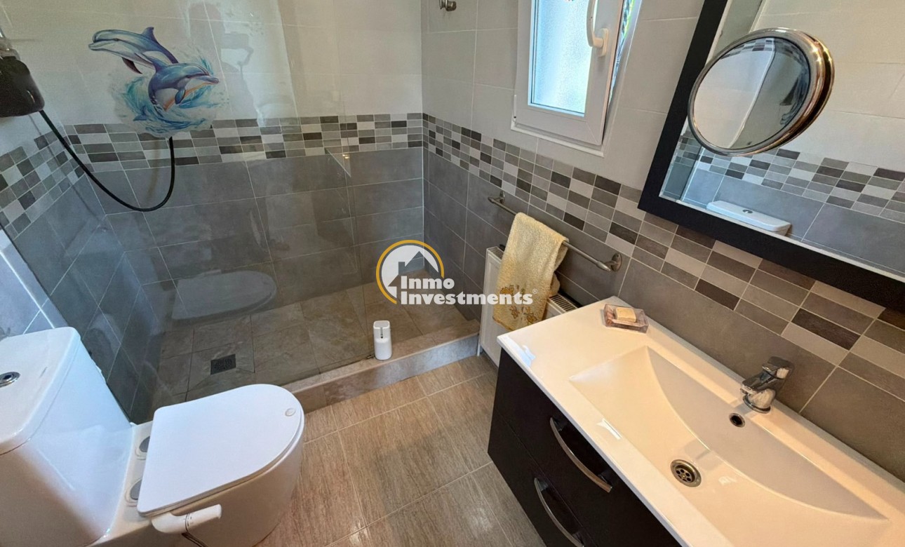 Resale - Villa - Los Montesinos - La Herrada