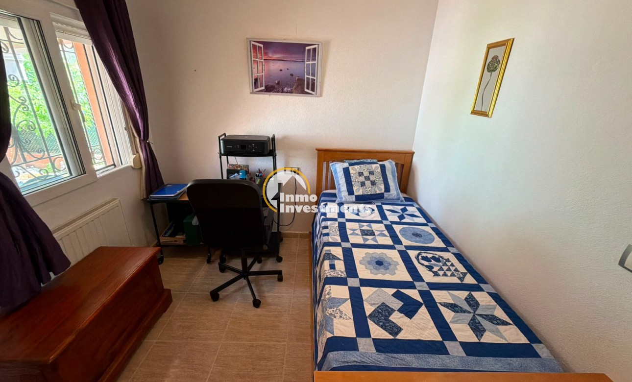 Resale - Villa - Los Montesinos - La Herrada