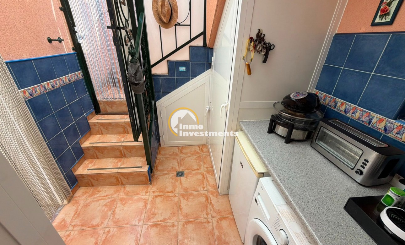 Resale - Villa - Los Montesinos - La Herrada