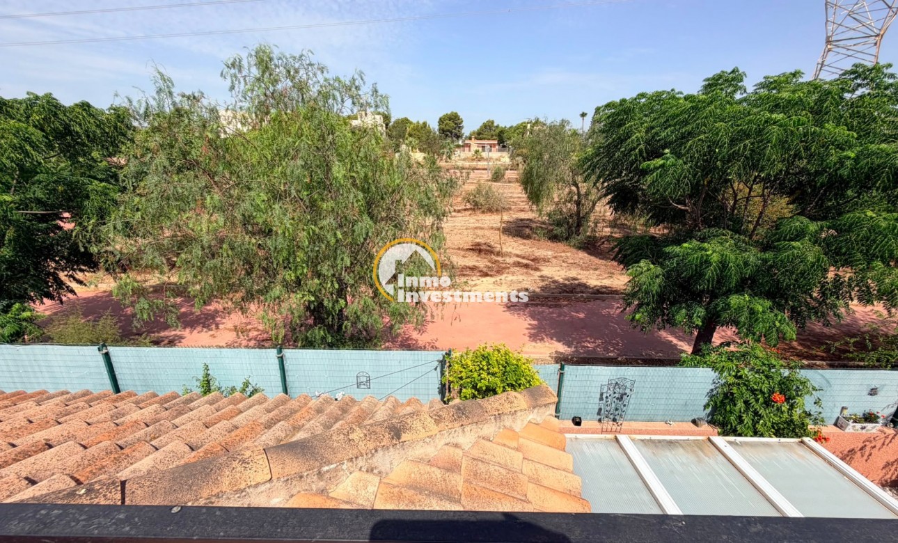 Resale - Villa - Los Montesinos - La Herrada