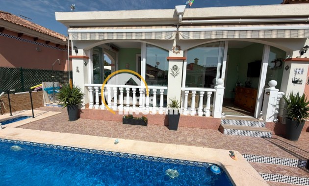 Resale - Villa - Los Montesinos - La Herrada