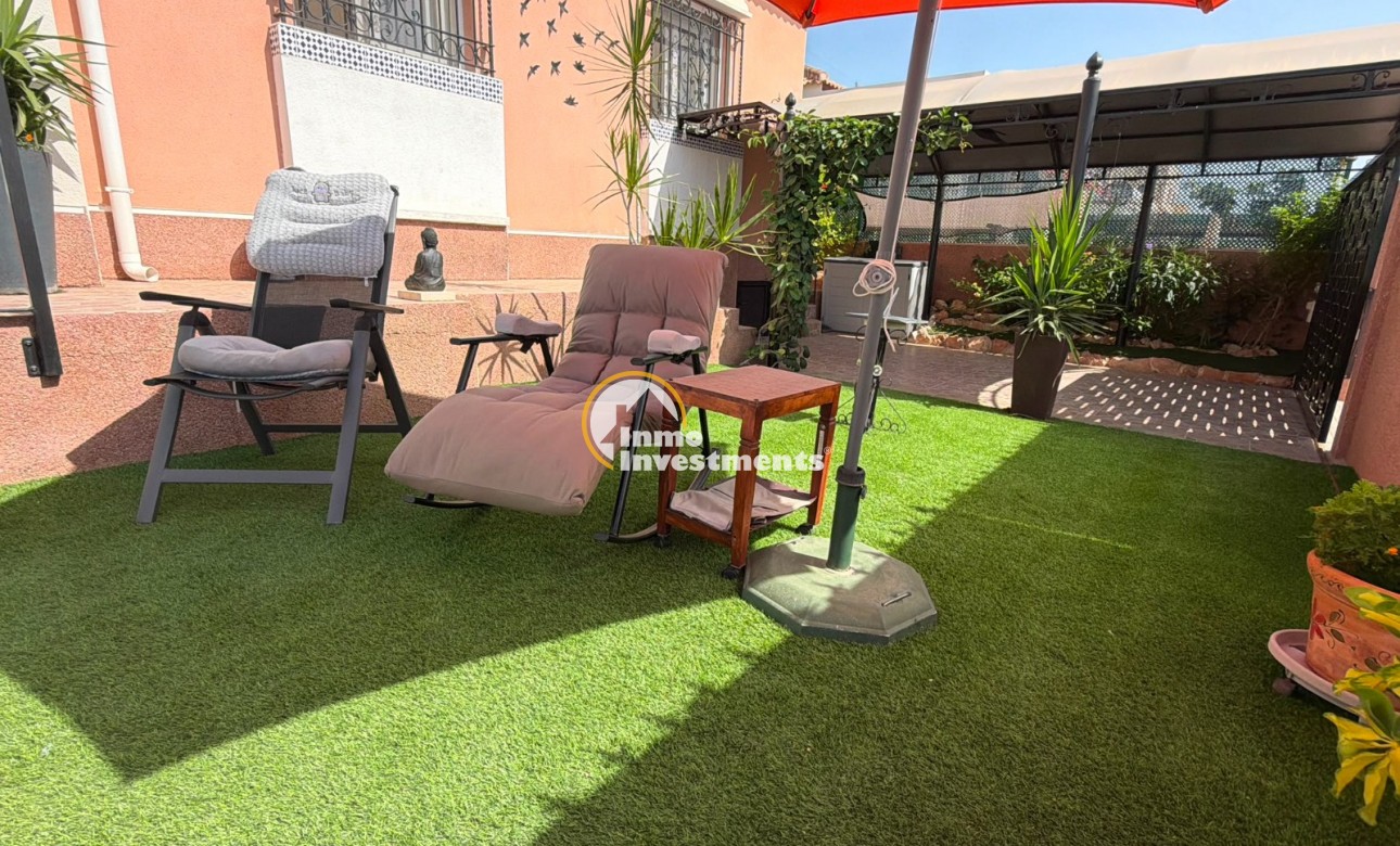 Resale - Villa - Los Montesinos - La Herrada
