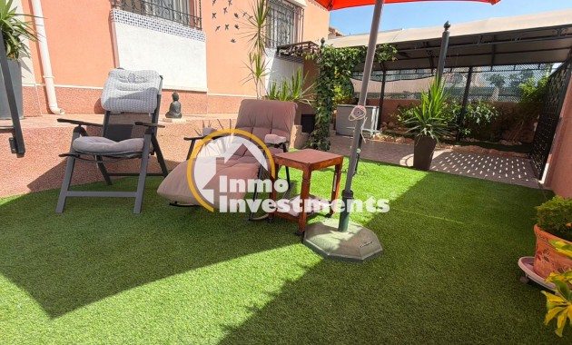 Resale - Villa - Los Montesinos - La Herrada